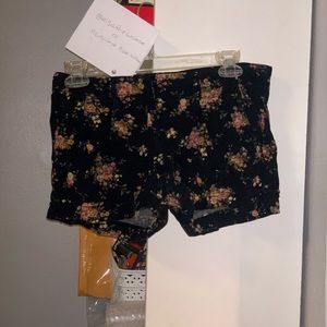 Rose shorts
